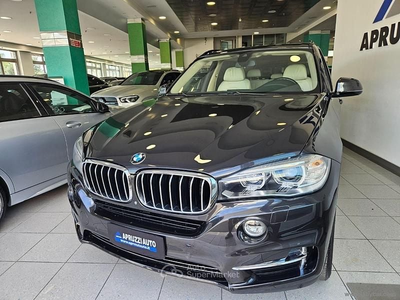 Usata BMW X5 Luxury Line 231 CV (169 kW) 2016 Grigio SUV