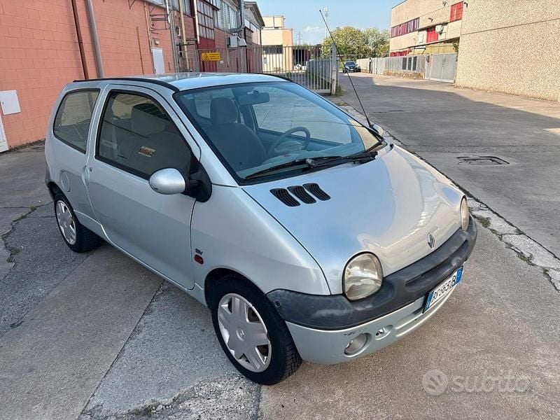 Usata Renault Twingo Authentique 58 CV (42 kW) 2002 Grigio Utilitaria