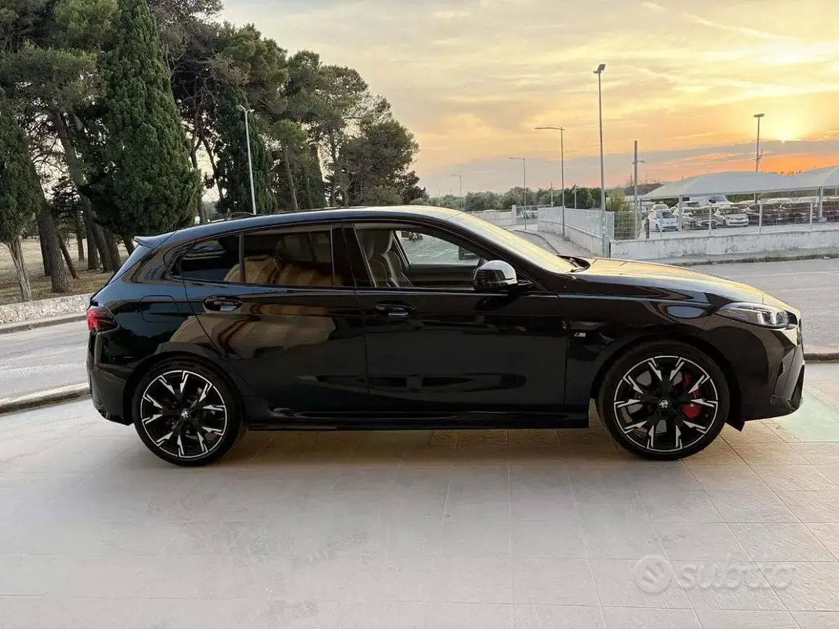 Usata BMW 118 M Sport 150 CV (110 kW) 2025 Nero Utilitaria