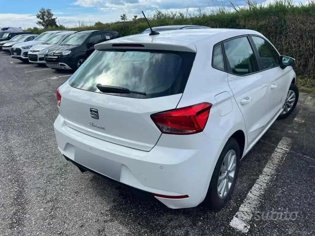 Usata Seat Ibiza Style 90 CV (66 kW) 2022 Bianco Utilitaria