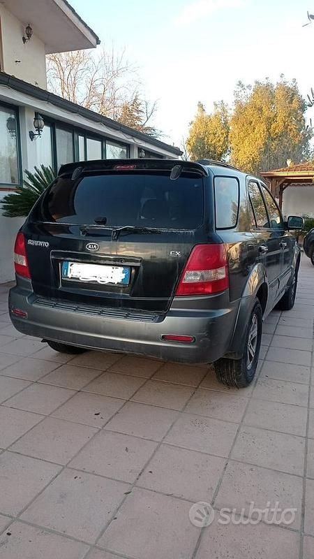 Usata Kia Sorento 140 CV (102 kW) 2004 Nero SUV