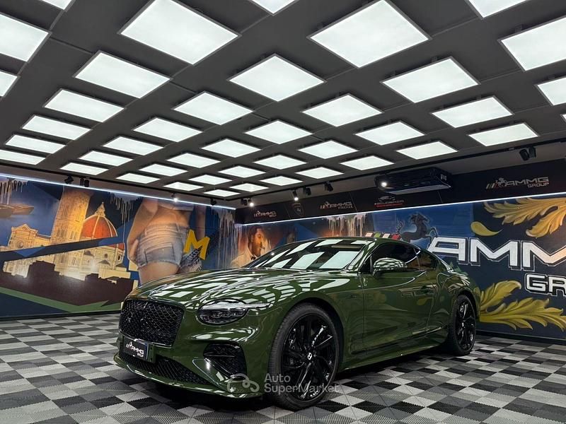 Usata Bentley Continental 600 CV (441 kW) 2025 Verde Coupé