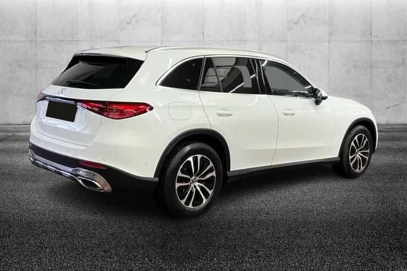 Usata Mercedes GLC220 Advanced 197 CV (144 kW) 2024 Bianco pastello SUV