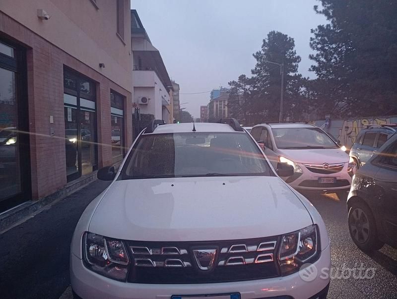 Usata Dacia Duster 110 CV (80 kW) 2014 Bianco SUV