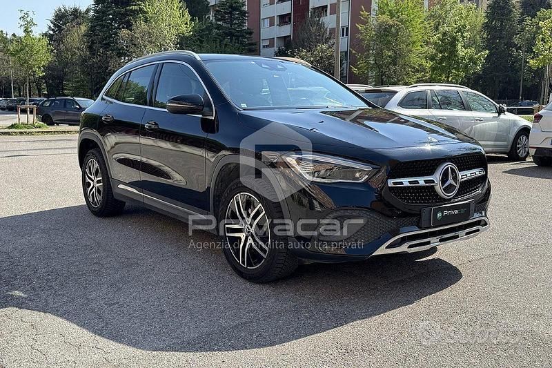 Usata Mercedes GLA180 116 CV (85 kW) 2020 Nero SUV