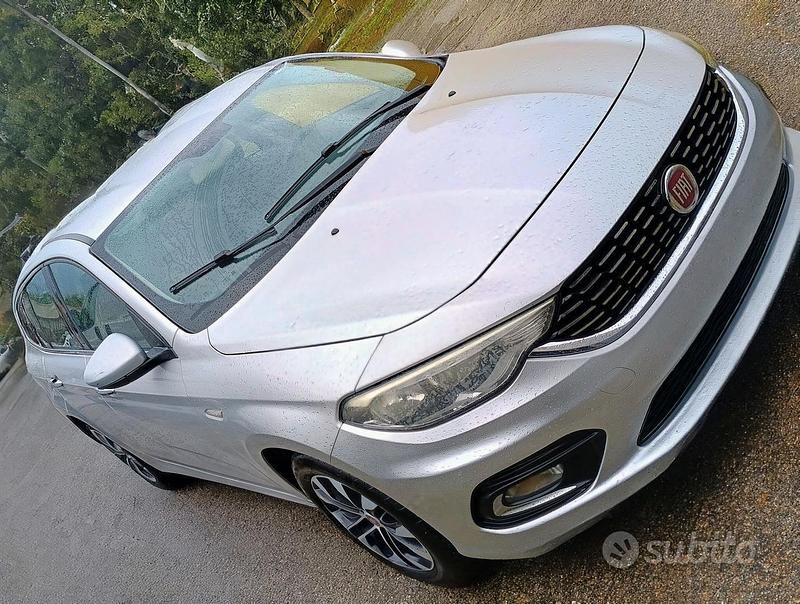 Usata Fiat Tipo Opening Edition 120 CV (88 kW) 2016 Grigio Berlina