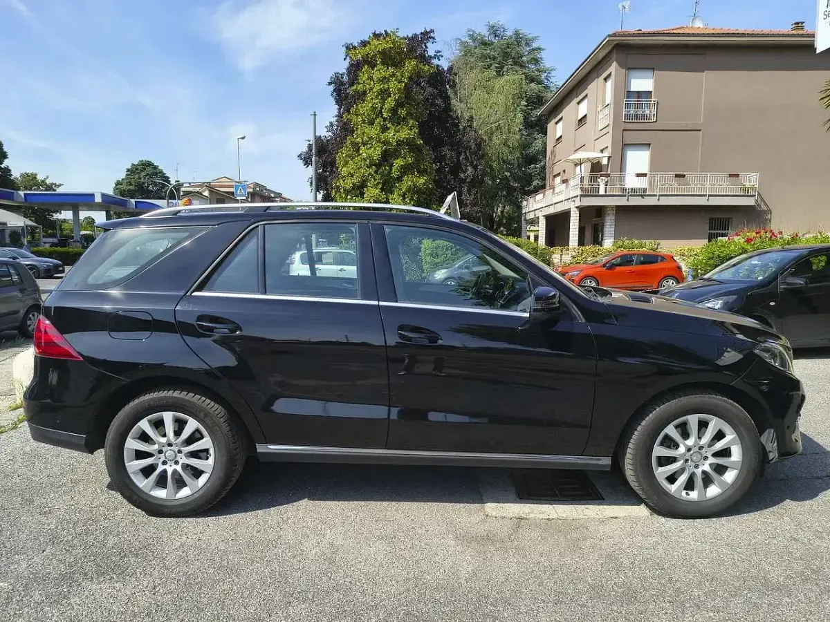 Usata Mercedes GLE250 Executive 204 CV (150 kW) 2016 Nero SUV