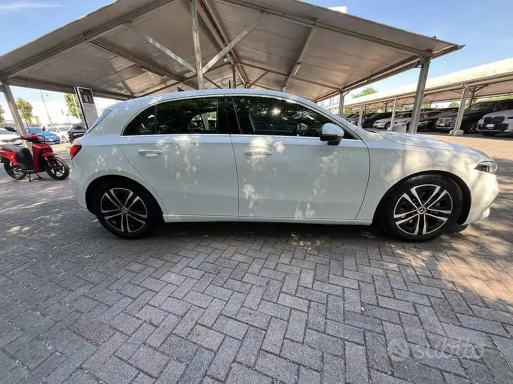 Usata Mercedes A180 Advanced 116 CV (85 kW) 2023 Bianco Berlina