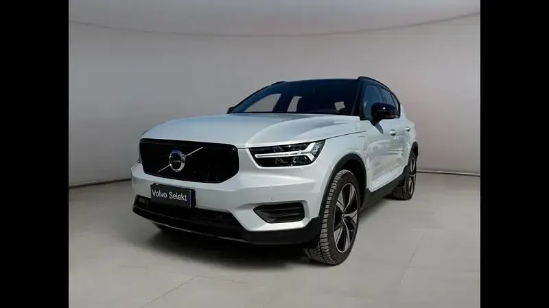 Usata Volvo XC40 R-Design 192 CV (141 kW) 2022 Bianco SUV