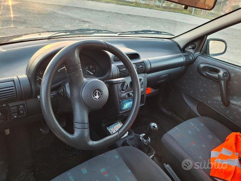 Usata Opel Corsa 1997 Grigio Utilitaria