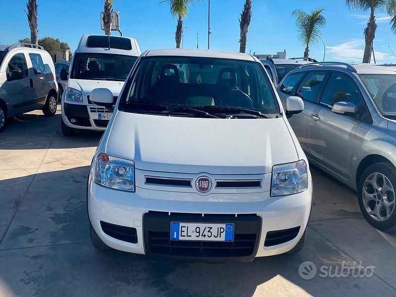 Usata Fiat Panda 4x4 69 CV (50 kW) 2012 Bianco Utilitaria