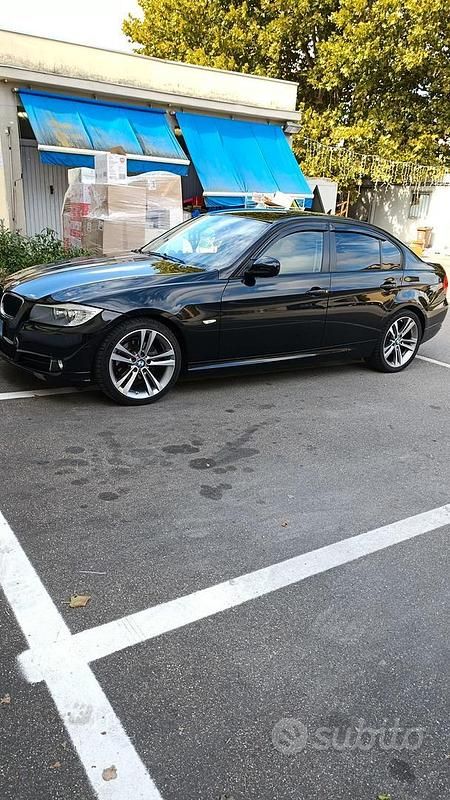 Usata BMW 320 170 CV (125 kW) 2009 Nero Berlina
