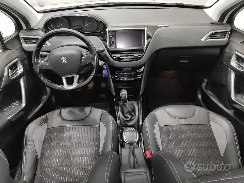 Usata Peugeot 2008 Allure 99 CV (72 kW) 2017 Bianco SUV