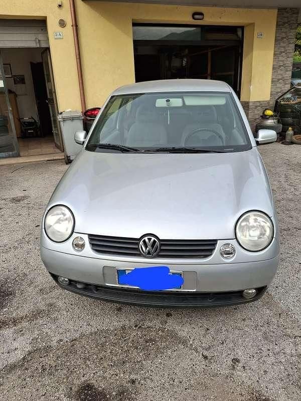 Usata VW Lupo Highline 75 CV (55 kW) 2004 Argento Utilitaria