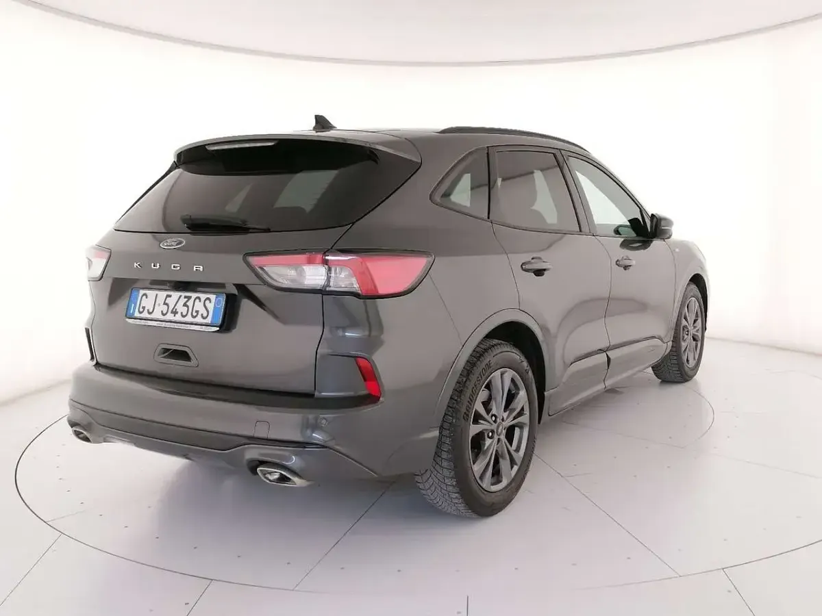 Usata Ford Kuga ST-Line 120 CV (88 kW) 2022 Grigio SUV