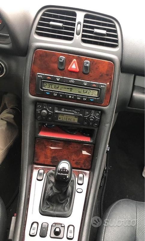 Usata Mercedes CLK200 163 CV (119 kW) 2000 Grigio