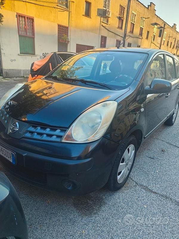 Usata 2006 Nissan Note Monovolume | 1800 € (Buon prezzo) - Immagine 1/4