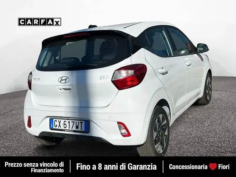 Usata Hyundai i10 63 CV (46 kW) 2024 Bianco Utilitaria