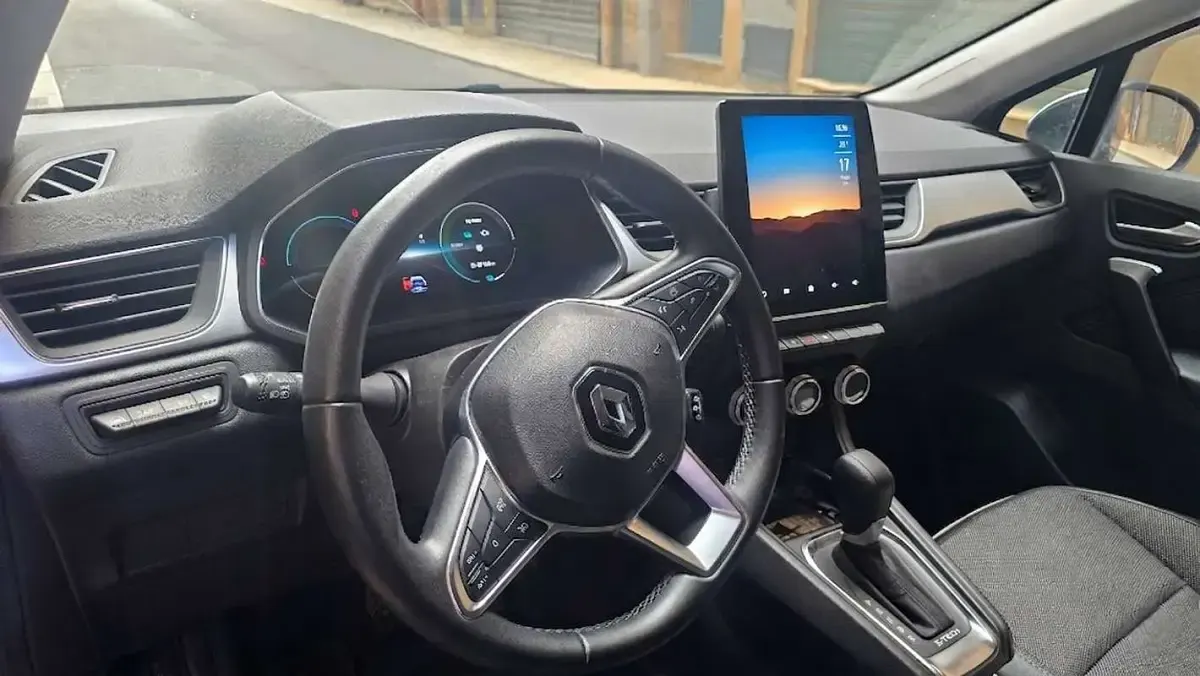 Usata Renault Captur Techno 160 CV (117 kW) 2023 Blu/azzurro SUV