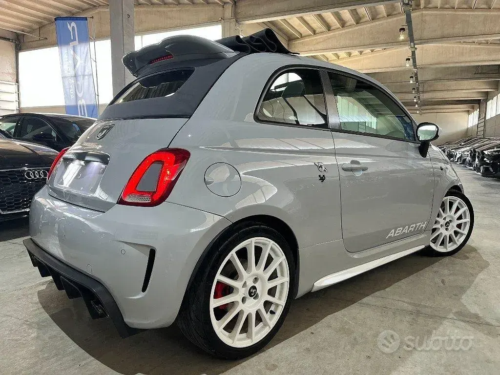 Usata Abarth 595C 135 CV (99 kW) 2014 Grigio Cabrio