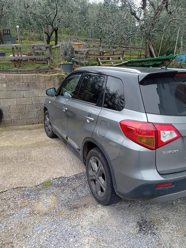 Usata Suzuki Vitara 2015 Grigio SUV