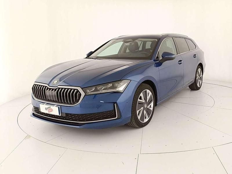 Usata Skoda Superb Style 150 CV (110 kW) 2024 Blu cobalto metallizzato Station wagon