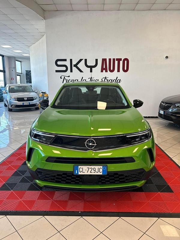 Verde Usata 2022 Opel Mokka Edition SUV | 14.990 € (Buon prezzo) - Immagine 1/4