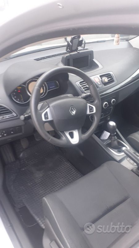 Usata Renault Mégane GrandTour 110 CV (80 kW) 2011 Grigio Station wagon