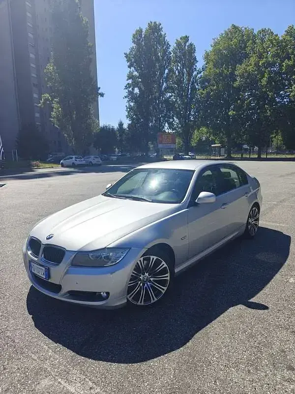 Usata BMW 320 177 CV (130 kW) 2009 Berlina