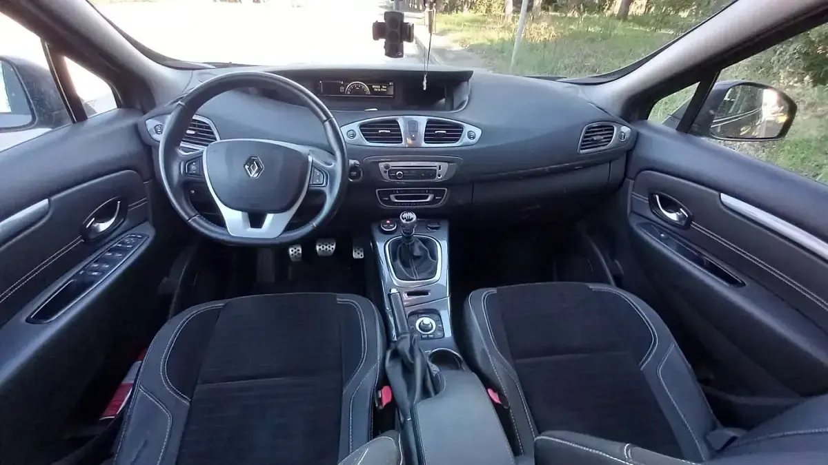 Usata Renault Scenic E-Tech 131 CV (96 kW) 2014 Argento Monovolume