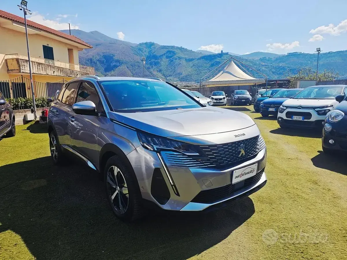 Usata Peugeot 3008 Allure 131 CV (96 kW) 2021 Grigio SUV