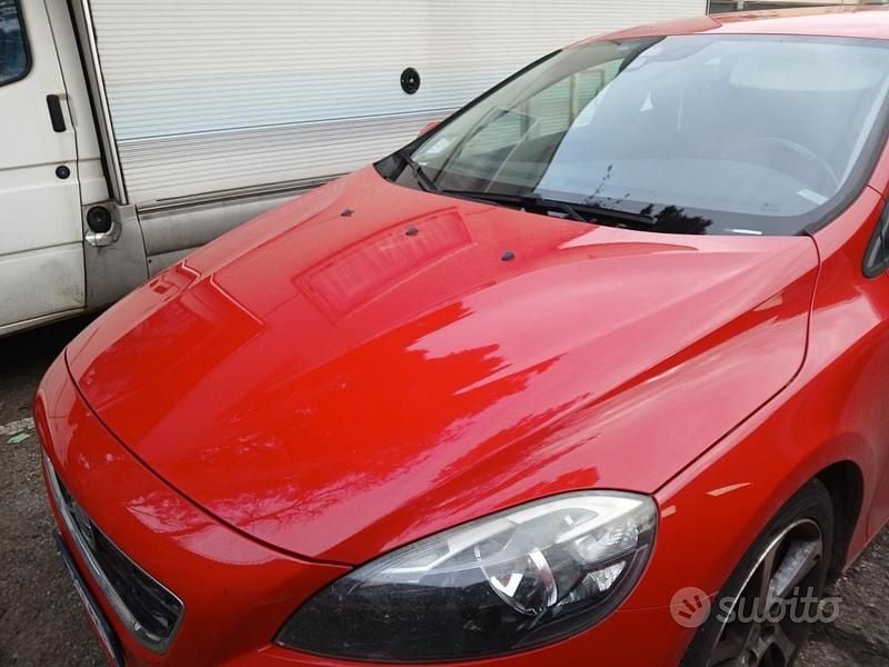 Usata Volvo V40 Summum 114 CV (83 kW) 2015 Rosso Berlina