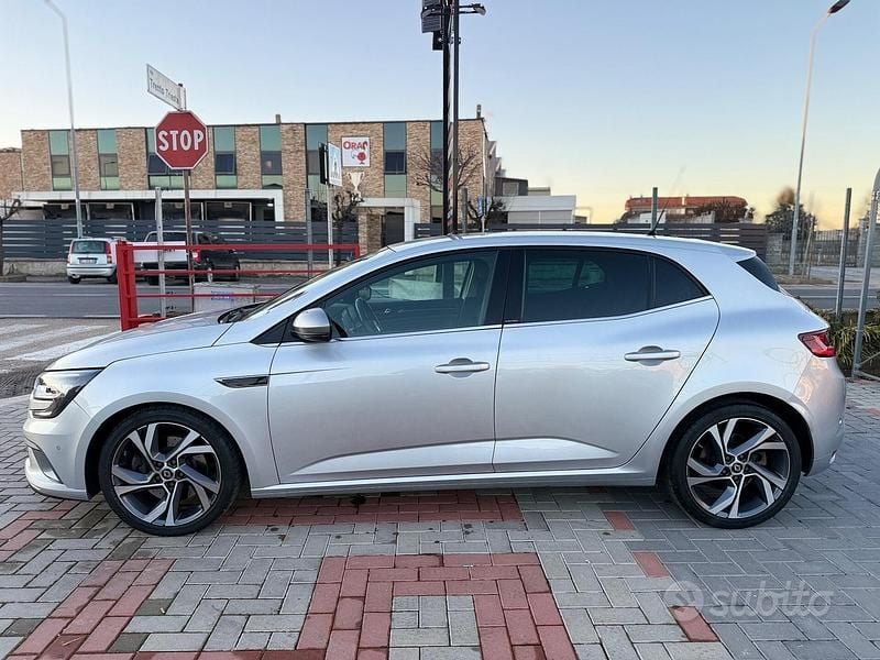Usata Renault Mégane IV GT 205 CV (150 kW) 2017 Grigio Berlina