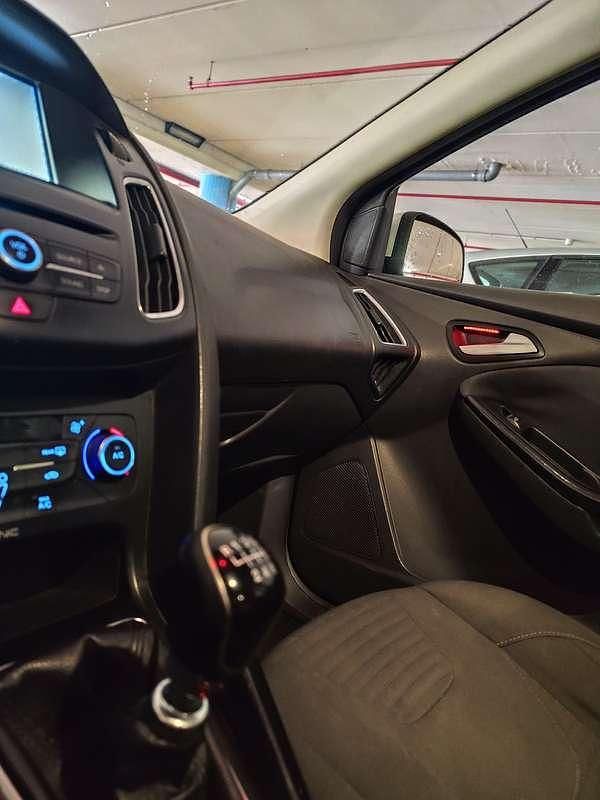 Usata Ford Focus Business Edition 120 CV (88 kW) 2015 Station wagon