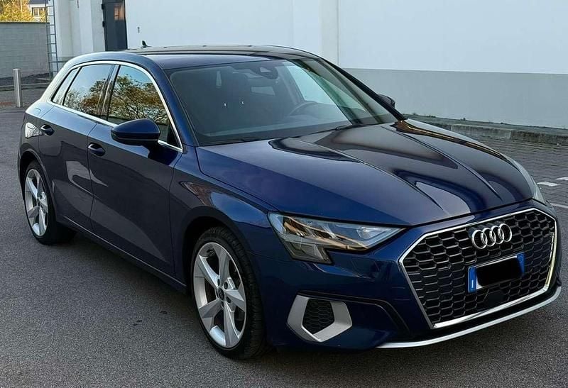 Usata Audi A3 S-Line 150 CV (110 kW) 2022 Blu/azzurro Berlina