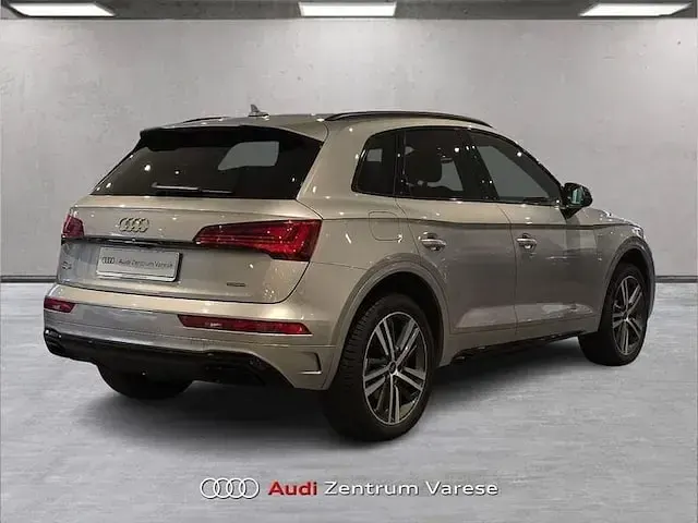 Usata Audi Q5 S-Line 204 CV (150 kW) 2024 Argento floret SUV