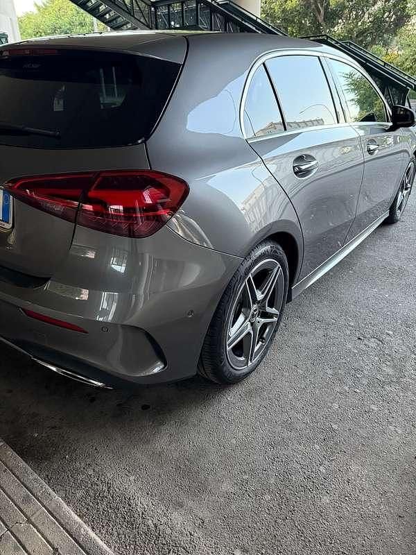 Usata Mercedes A180 Advanced Plus 116 CV (85 kW) 2025 Grigio Berlina