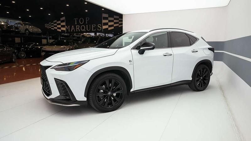 Usata Lexus NX450h+ Sport Line 185 CV (136 kW) 2022 Bianco metallizzato SUV
