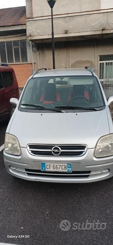 Usata Opel Agila 58 CV (42 kW) 2003 Grigio Monovolume
