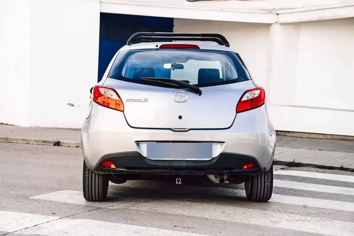 Usata Mazda 2 86 CV (63 kW) 2010 Grigio Utilitaria