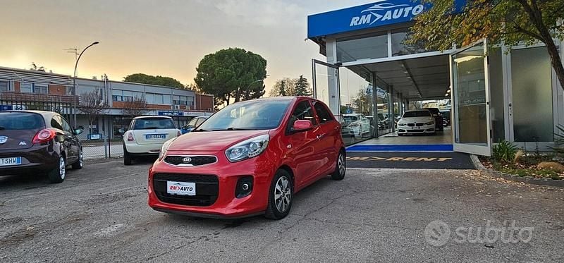 Usata Kia Picanto 70 CV (51 kW) 2016 Rosso Utilitaria