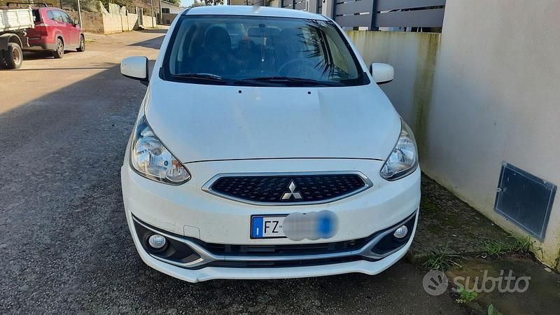 Usata Mitsubishi Space Star 71 CV (52 kW) 2019 Bianco Utilitaria