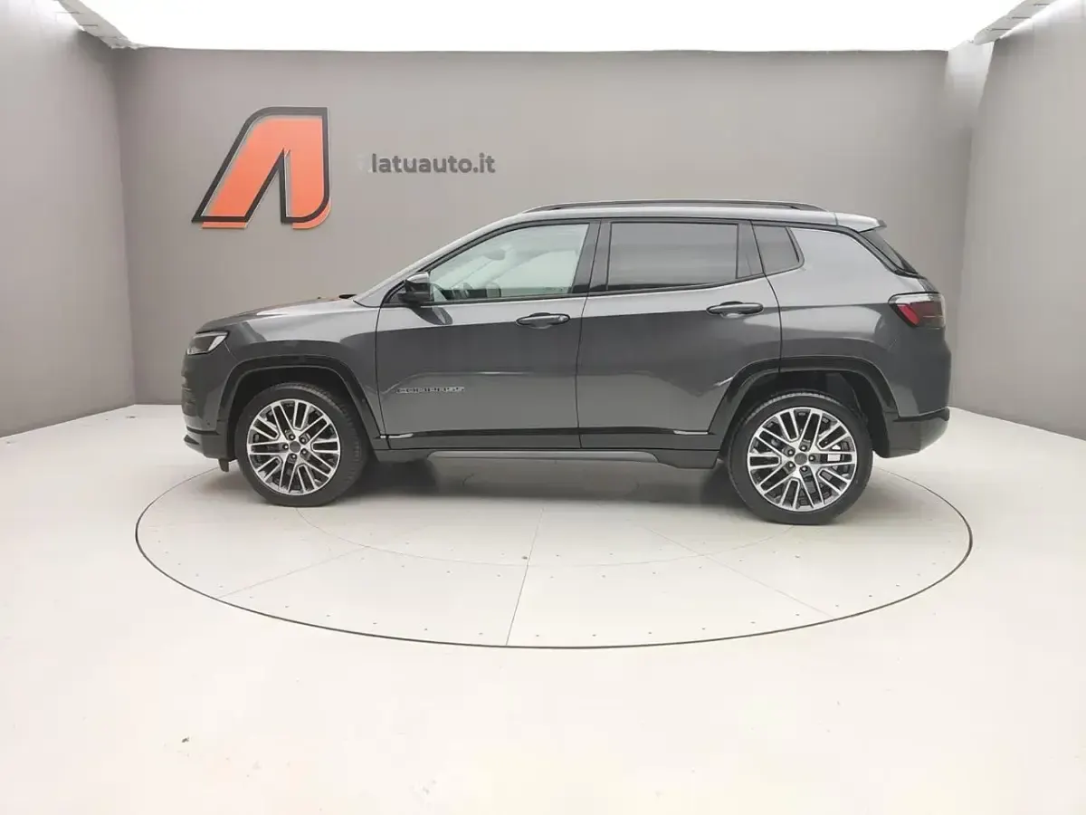 Usata Jeep Compass Summit 131 CV (96 kW) 2025 Grigio SUV