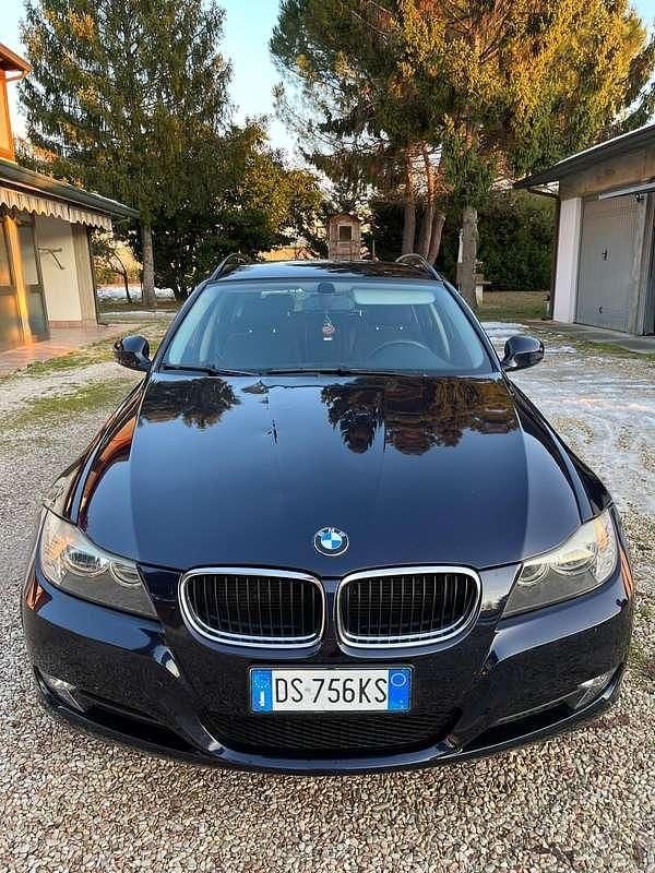 Usata BMW 320 177 CV (130 kW) 2008 Blu/azzurro Station wagon
