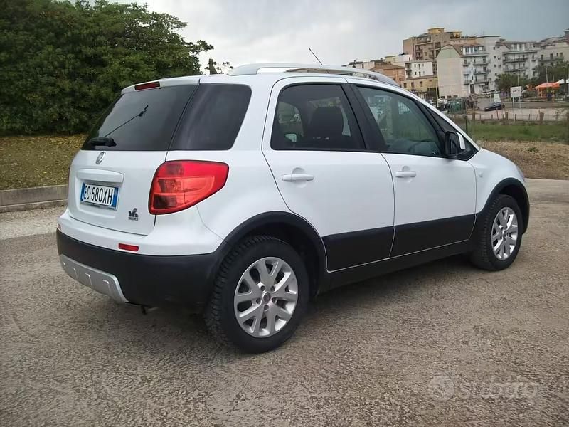 Begagnad Fiat Sedici 135 HK (99 kW) 2010 Vit SUV