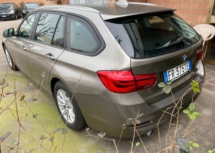 Begagnad BMW 318 150 HK (110 kW) 2019 Brun Kombi