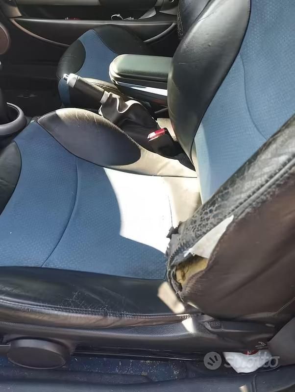 Usata Mini Cooper S 163 CV (119 kW) 2004 Blu Utilitaria