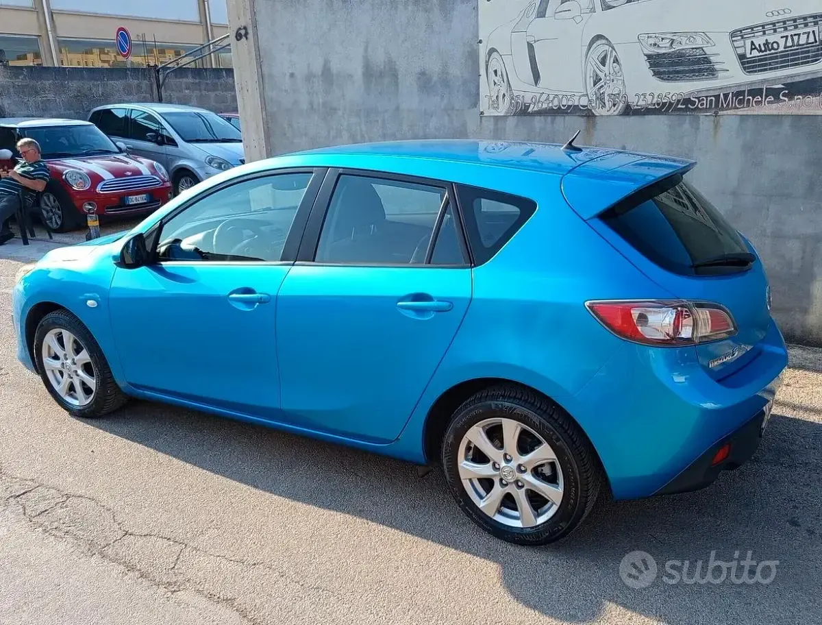 Usata Mazda 3 109 CV (80 kW) 2010 Blu Berlina