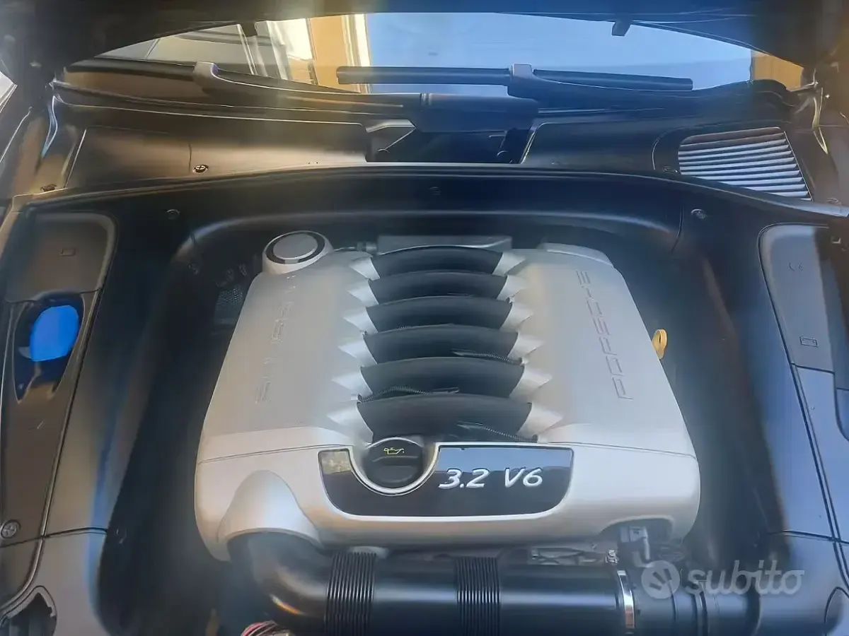 Usata Porsche Cayenne 250 CV (183 kW) 2006 Nero SUV