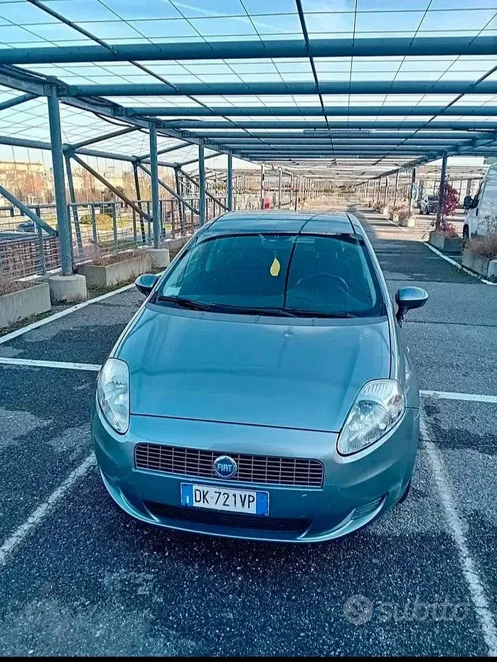 Usata Fiat Grande Punto 65 CV (47 kW) 2007 Grigio Utilitaria